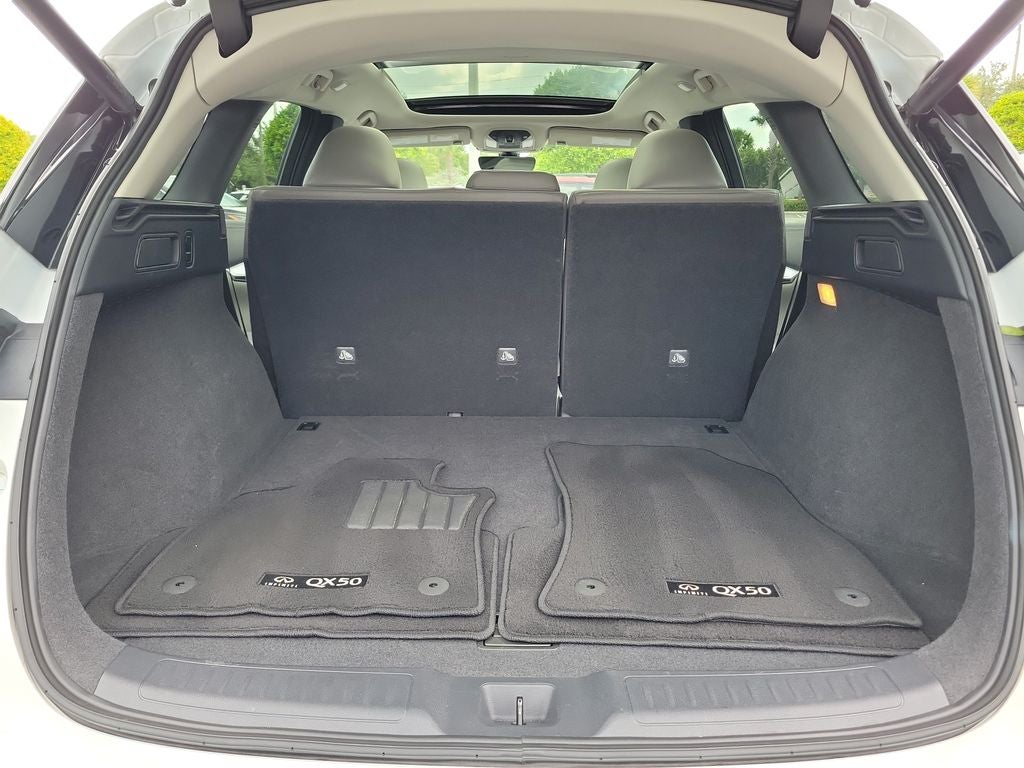 2023 INFINITI QX50 LUXE