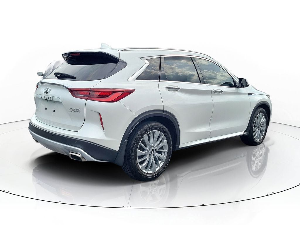2023 INFINITI QX50 LUXE