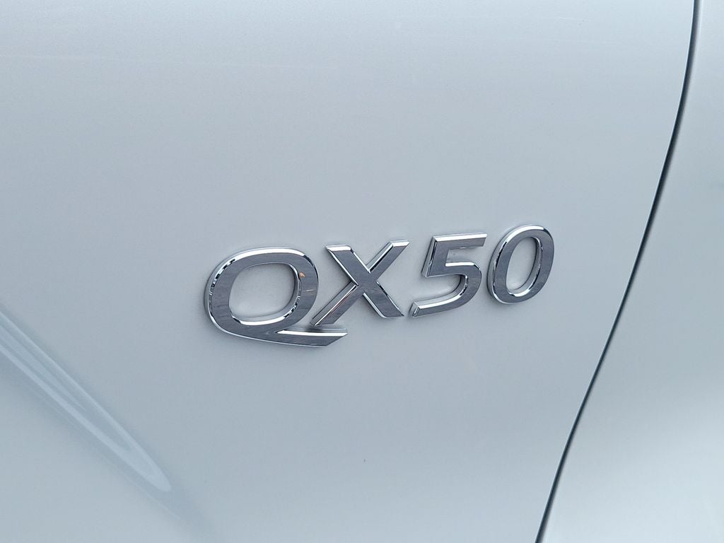 2023 INFINITI QX50 LUXE