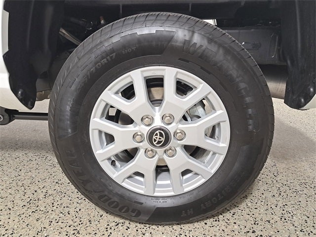 2025 Toyota Tacoma SR5