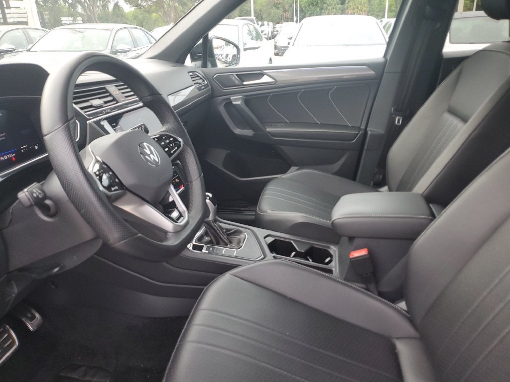 2024 Volkswagen Tiguan 2.0T SE R-Line Black