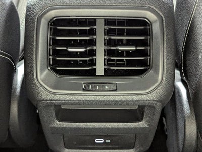 2024 Volkswagen Taos SE FWD