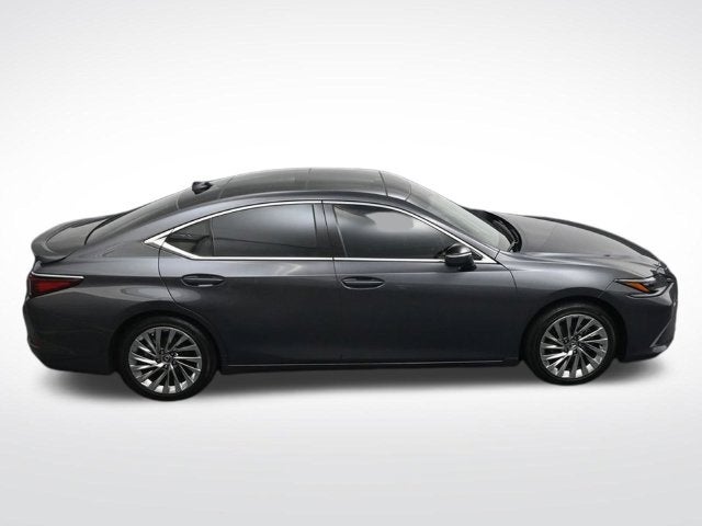 2022 Lexus ES 350 Ultra Luxury