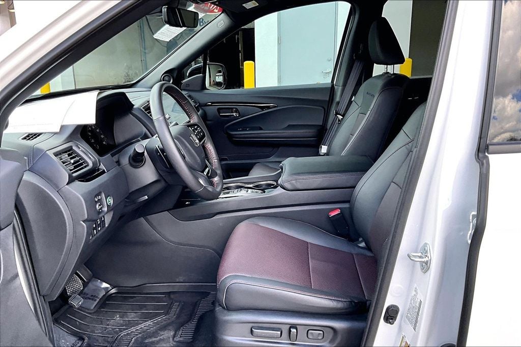 2025 Honda Ridgeline Black Edition