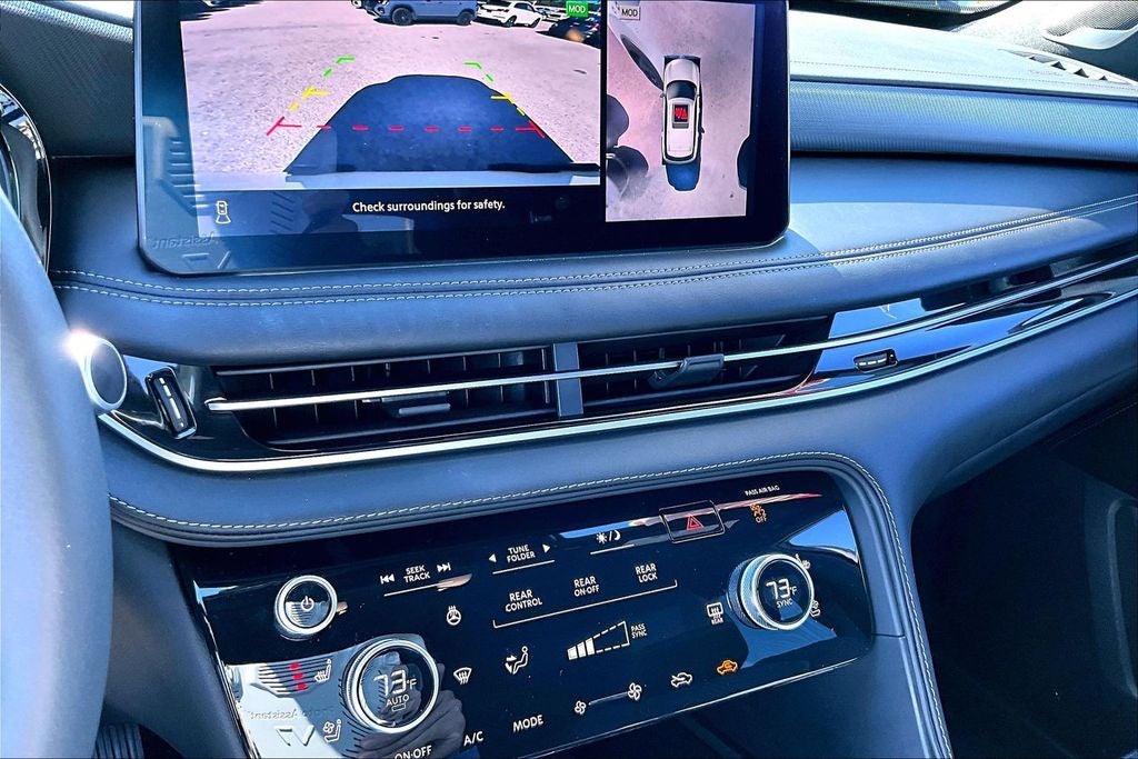 2025 INFINITI QX60 LUXE