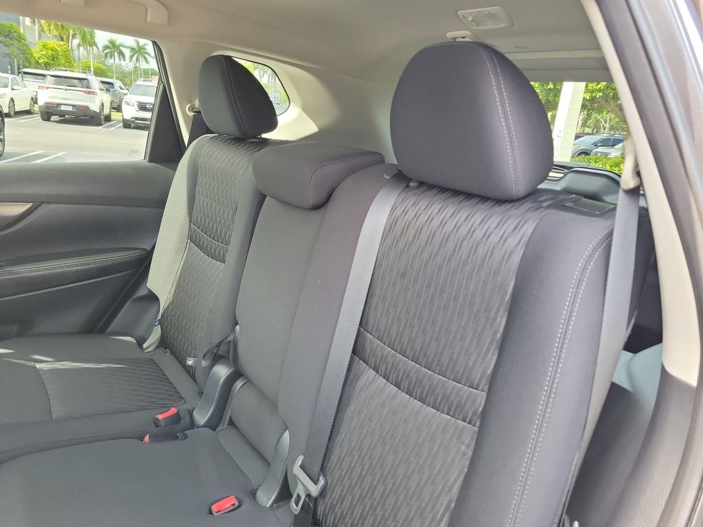 2019 Nissan Rogue S