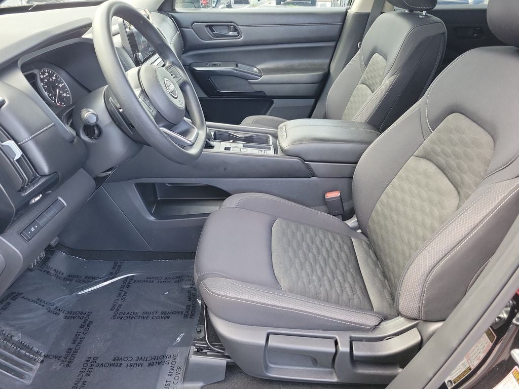 2024 Nissan Pathfinder S