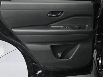 2024 Nissan Pathfinder S