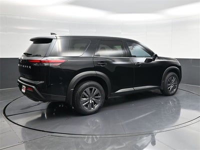 2024 Nissan Pathfinder S