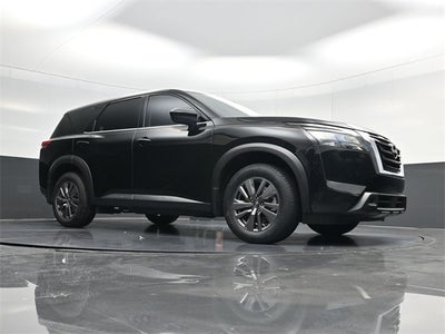 2024 Nissan Pathfinder S