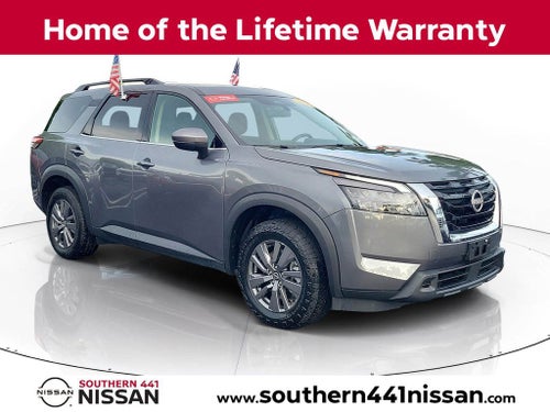 2024 Nissan Pathfinder SV