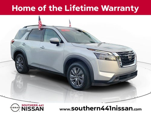 2024 Nissan Pathfinder SV