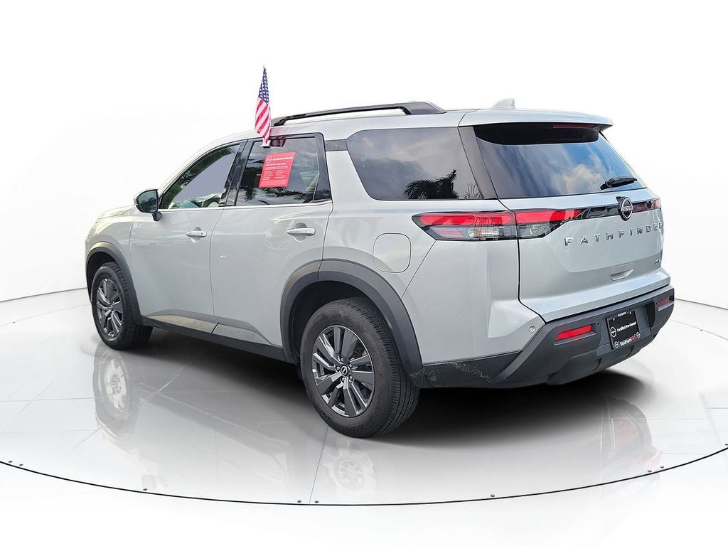 2024 Nissan Pathfinder SV