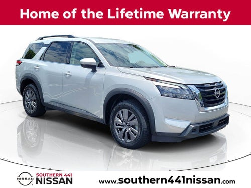 2025 Nissan Pathfinder SV