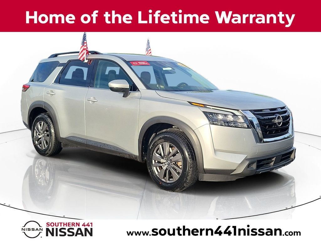 2024 Nissan Pathfinder SV