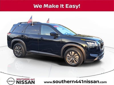 2024 Nissan Pathfinder SV