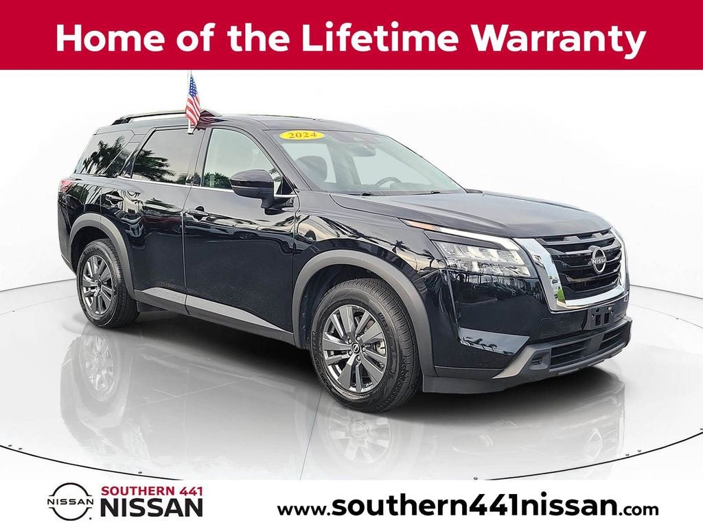 2024 Nissan Pathfinder SV