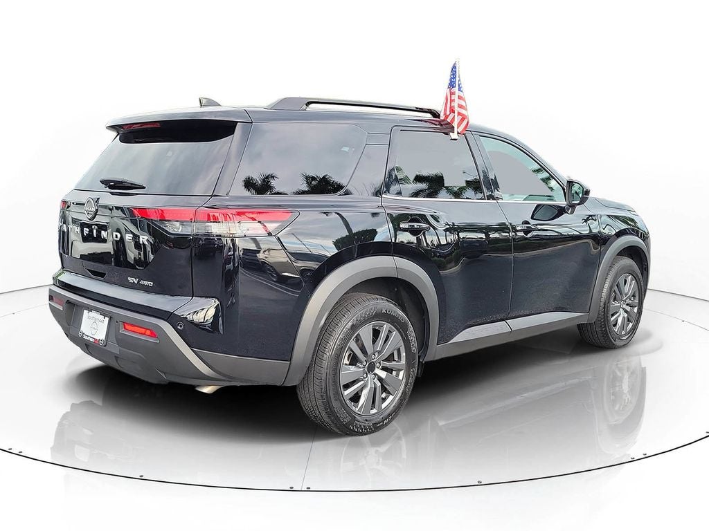 2024 Nissan Pathfinder SV