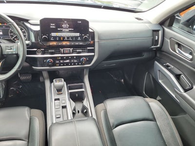 2024 Nissan Pathfinder SL