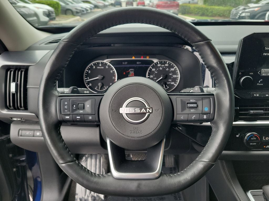 2024 Nissan Pathfinder SL
