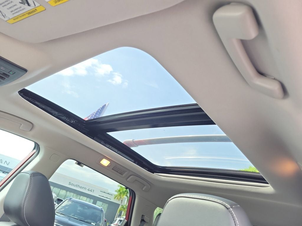 2023 Nissan Pathfinder SL