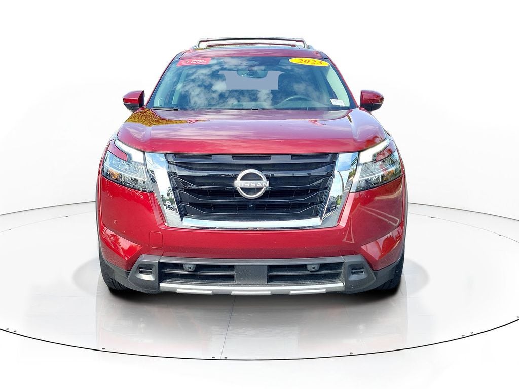 2023 Nissan Pathfinder SL