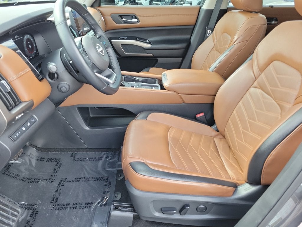 2024 Nissan Pathfinder Platinum