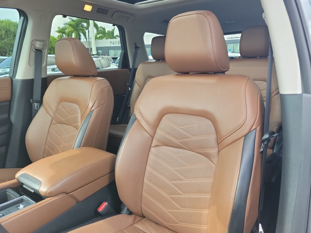 2024 Nissan Pathfinder Platinum