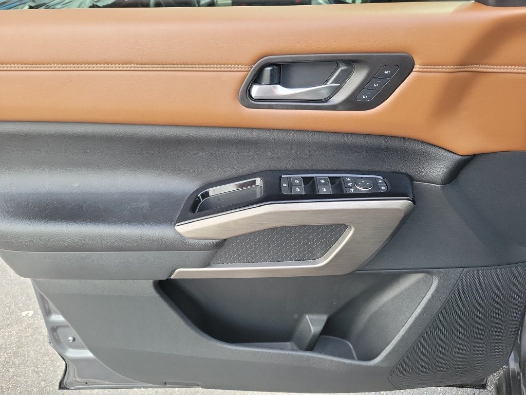 2024 Nissan Pathfinder Platinum
