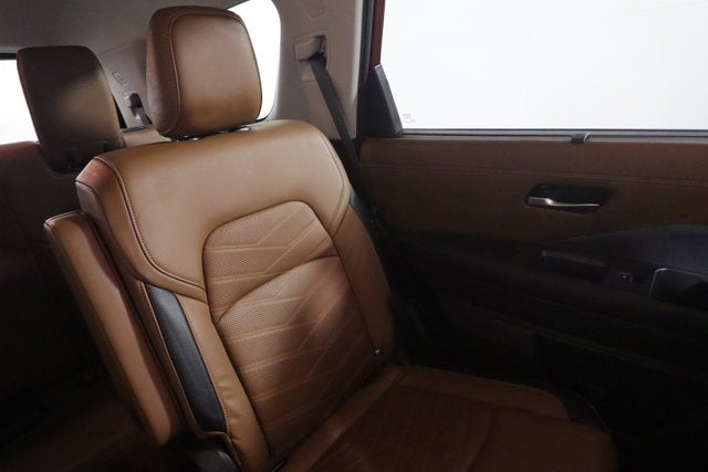 2022 Nissan Pathfinder Platinum 4WD