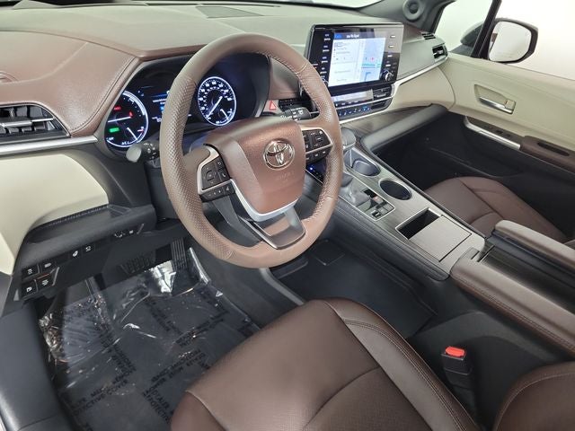 2023 Toyota Sienna Platinum 7 Passenger