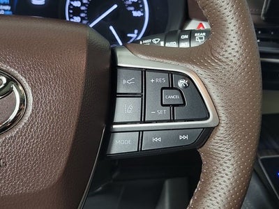 2023 Toyota Sienna Platinum 7 Passenger