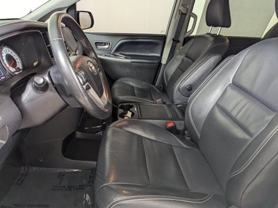 2019 Toyota Sienna SE AWD 7-Passenger