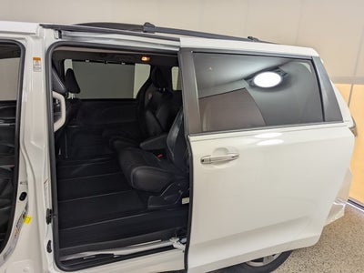 2019 Toyota Sienna SE AWD 7-Passenger
