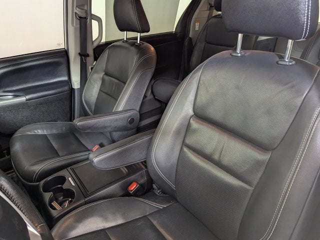 2019 Toyota Sienna SE AWD 7-Passenger
