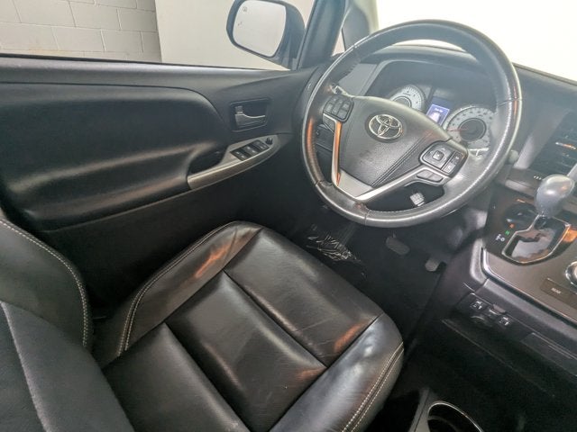 2019 Toyota Sienna SE AWD 7-Passenger