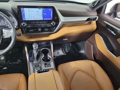 2022 Toyota Highlander Platinum