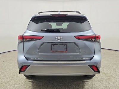 2022 Toyota Highlander Platinum