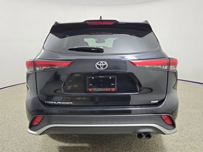 2022 Toyota Highlander XSE
