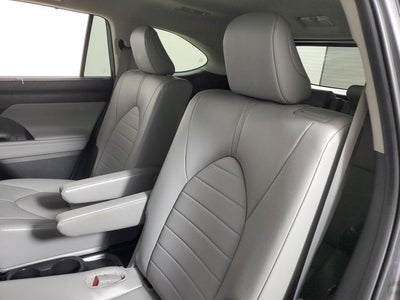 2024 Toyota Highlander Hybrid XLE