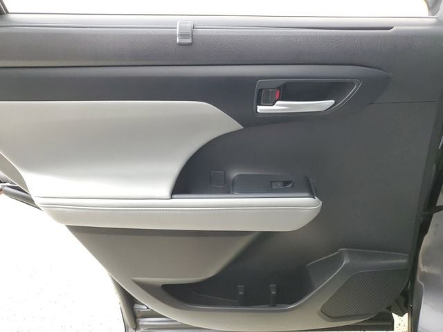 2024 Toyota Highlander Hybrid XLE