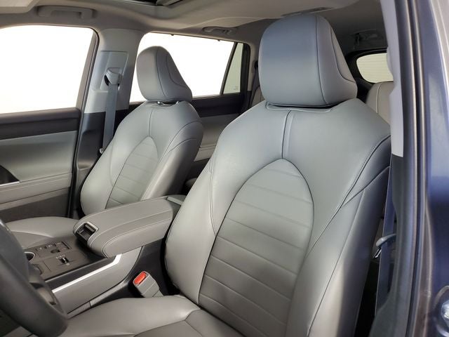 2024 Toyota Highlander Hybrid XLE