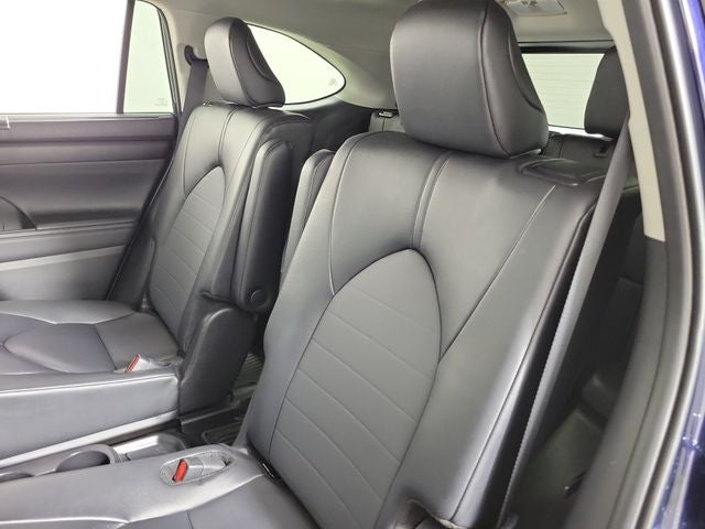 2025 Toyota Highlander XLE