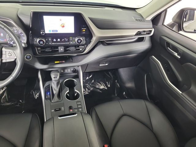 2025 Toyota Highlander XLE
