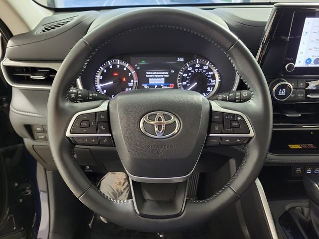 2025 Toyota Highlander XLE