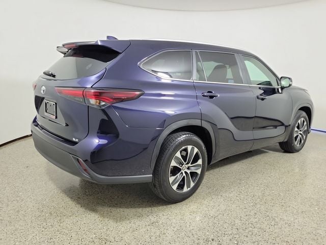 2025 Toyota Highlander XLE