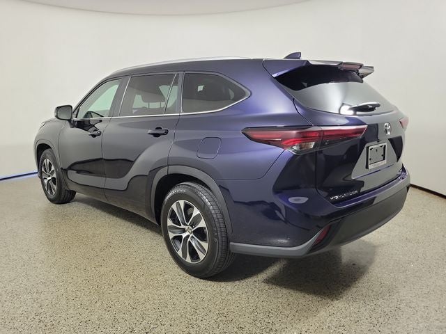 2025 Toyota Highlander XLE