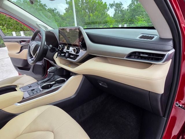 2025 Toyota Highlander Limited