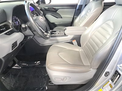 2023 Toyota Highlander LE