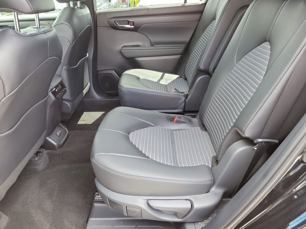 2025 Toyota Highlander XSE